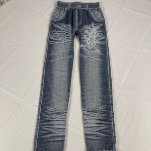 Chuns Female Navy Jean Leggings with flower print. Size F. Fits most.